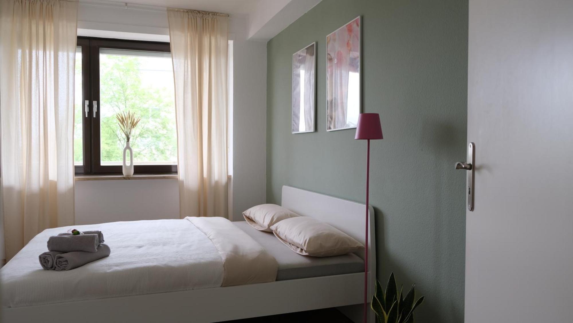 Casa Luxe - 120Qm - Zentral - Familienfreundlich - Parkplatz - 5Km Zum Legoland Appartement Günzburg Buitenkant foto